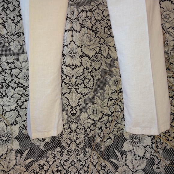 Jeanology Collection white pants linen and cotton blend with buckles on hips - Picture 6 of 6